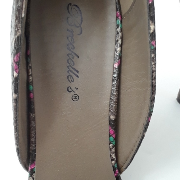 Breckelles 8.5 heel - Picture 2 of 4